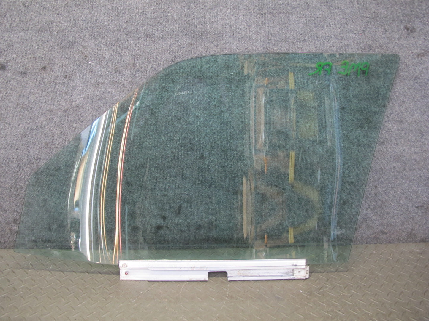 90-95 Mercedes W124 300D Sedan Front Right Door Glass Window OEM