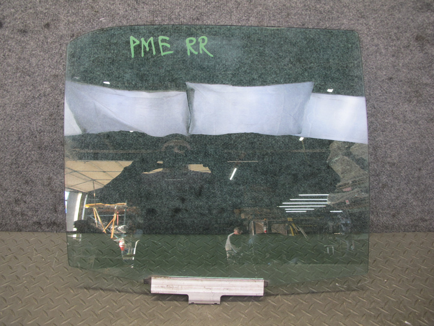 93-95 Mercedes W124 300D Sedan Rear Right Door Glass Window OEM