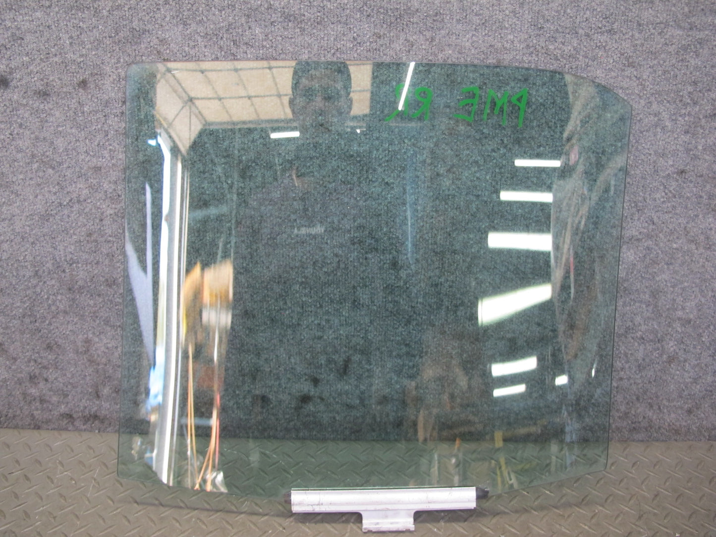 93-95 Mercedes W124 300D Sedan Rear Right Door Glass Window OEM