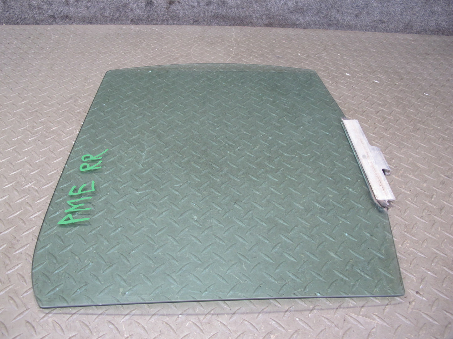 93-95 Mercedes W124 300D Sedan Rear Right Door Glass Window OEM