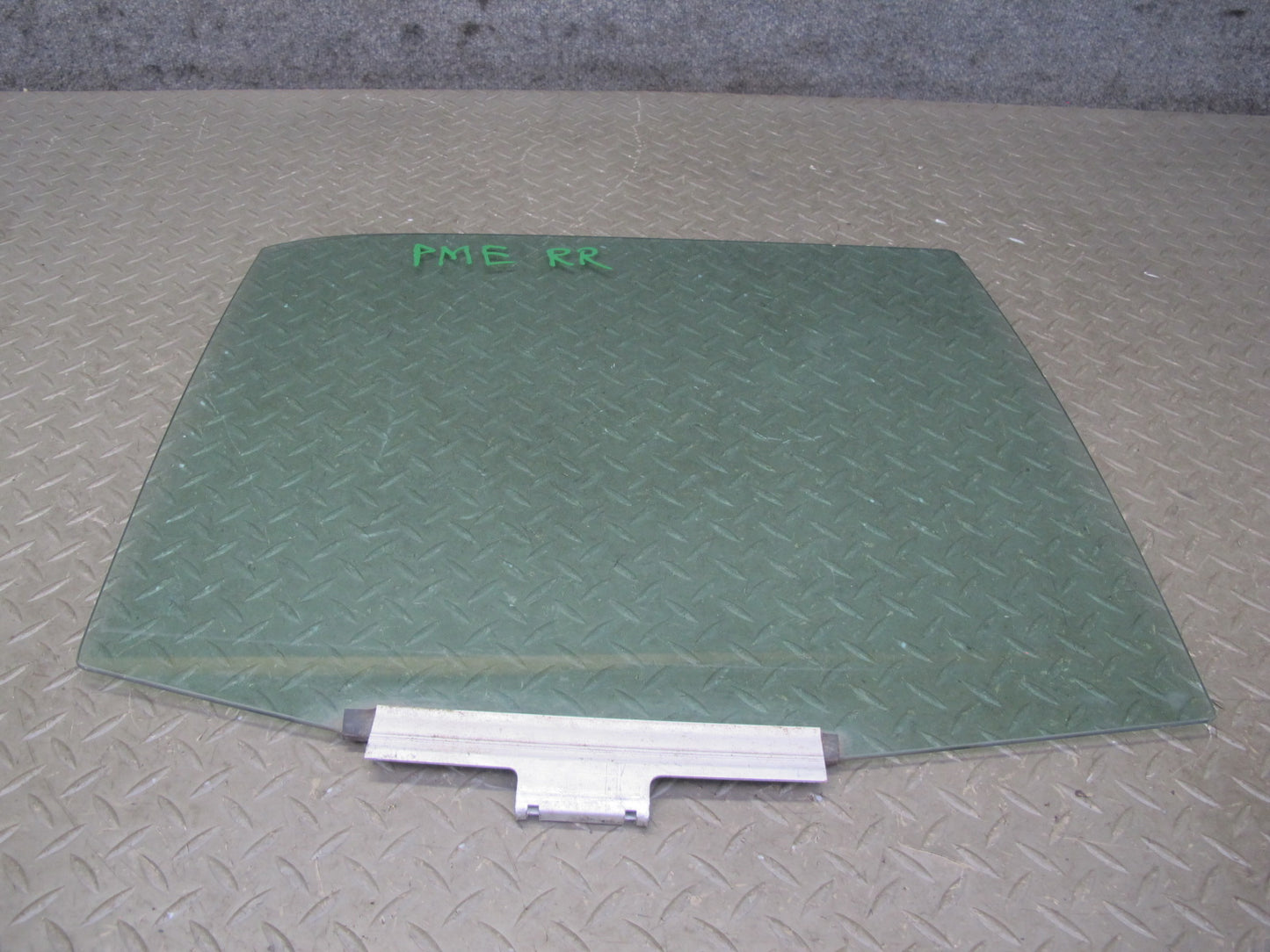 93-95 Mercedes W124 300D Sedan Rear Right Door Glass Window OEM