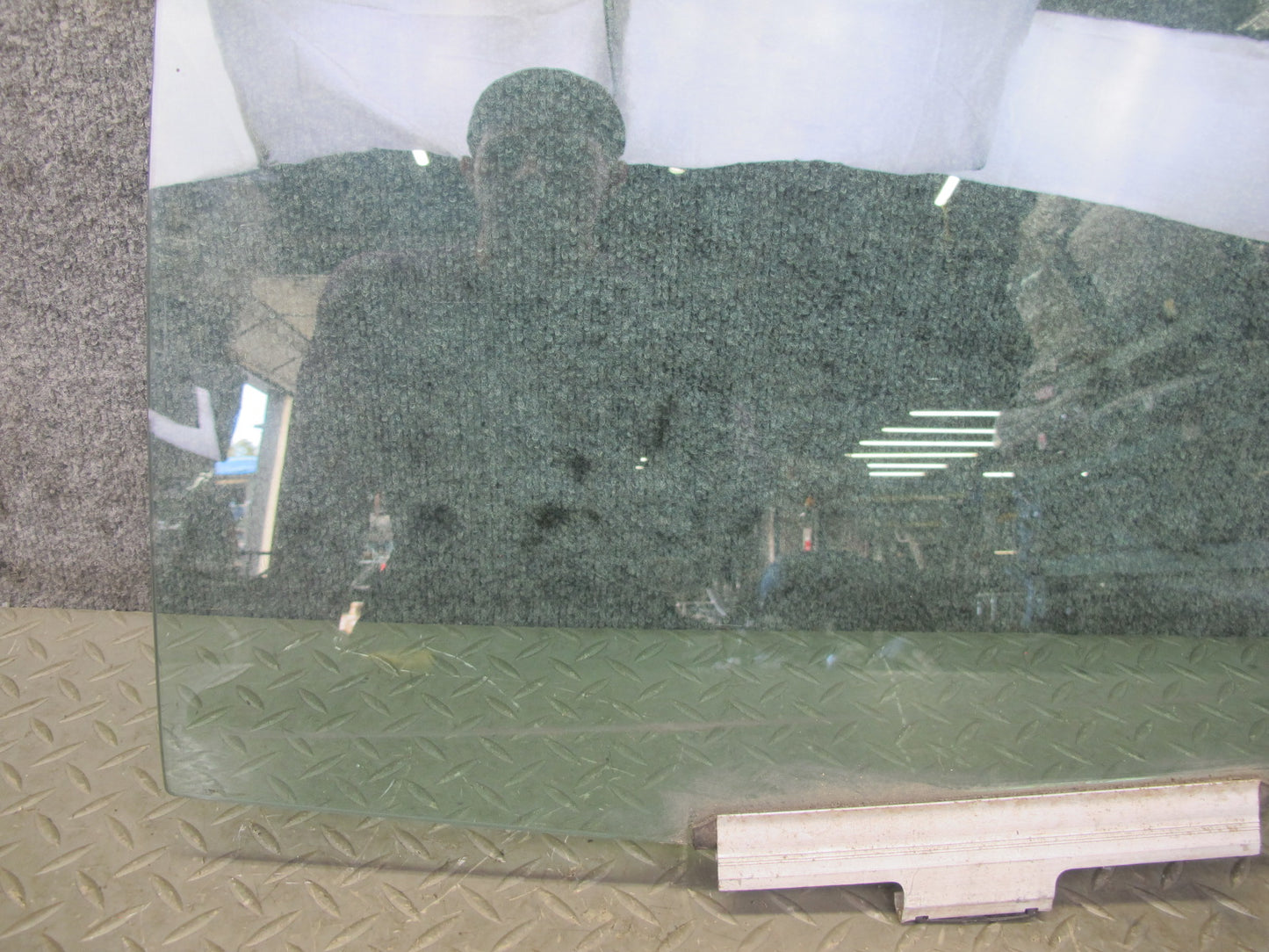 93-95 Mercedes W124 300D Sedan Rear Left Door Glass Window OEM