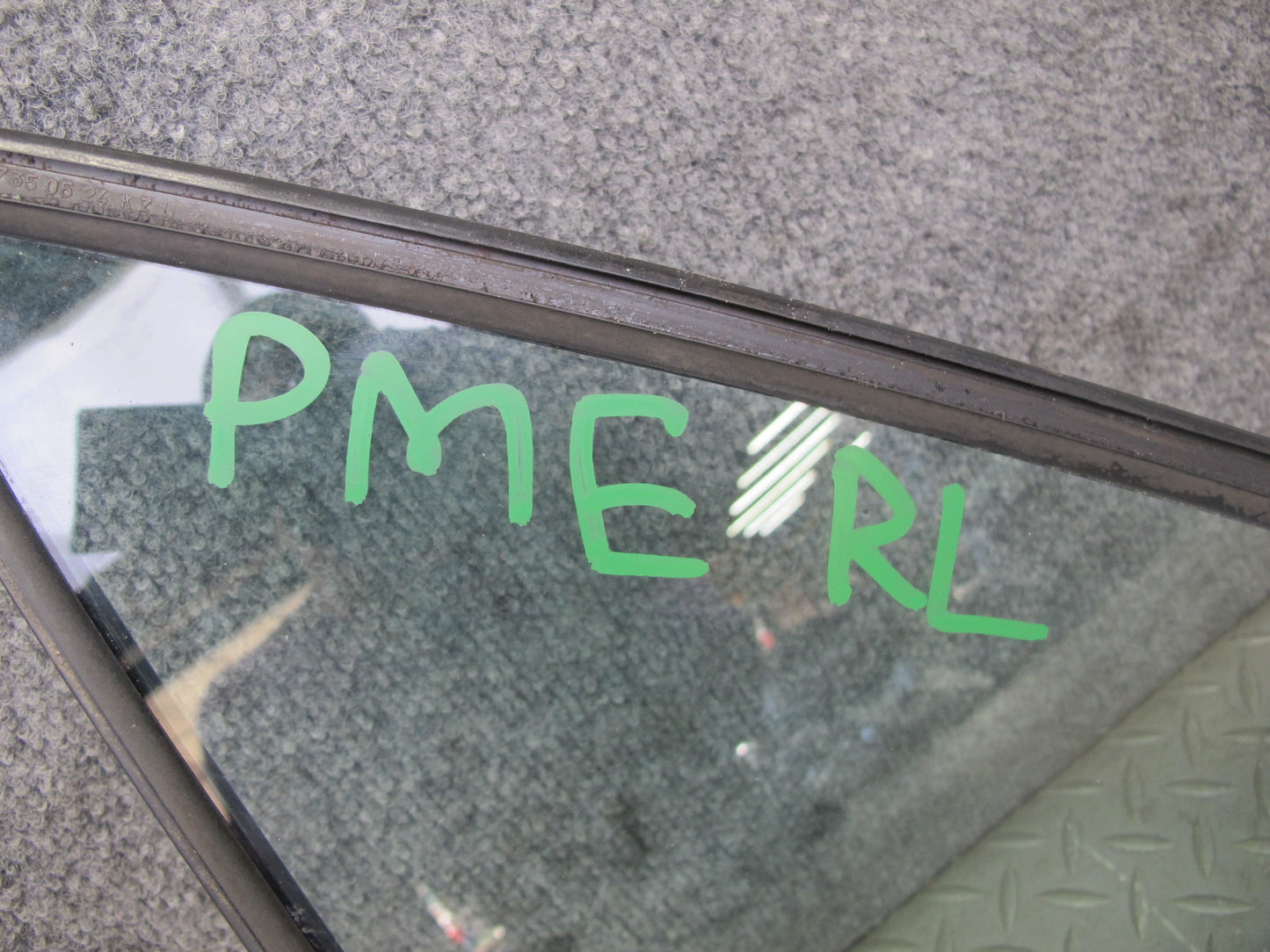 93-95 Mercedes W124 300D Sedan Rear Left Door Quarter Glass Window OEM