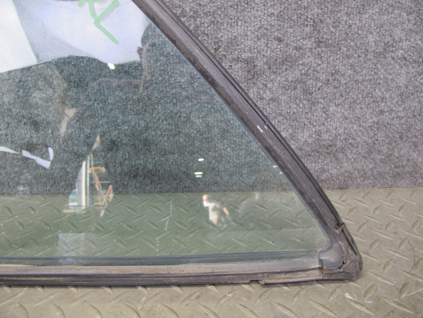 93-95 Mercedes W124 300D Sedan Rear Left Door Quarter Glass Window OEM