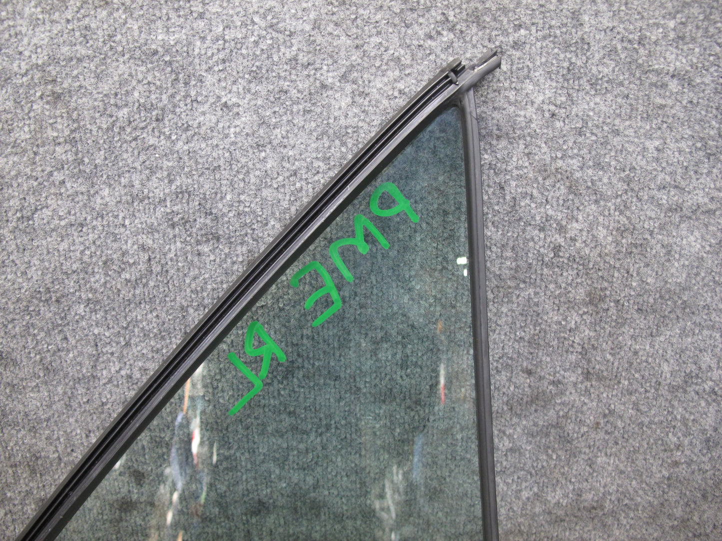 93-95 Mercedes W124 300D Sedan Rear Left Door Quarter Glass Window OEM