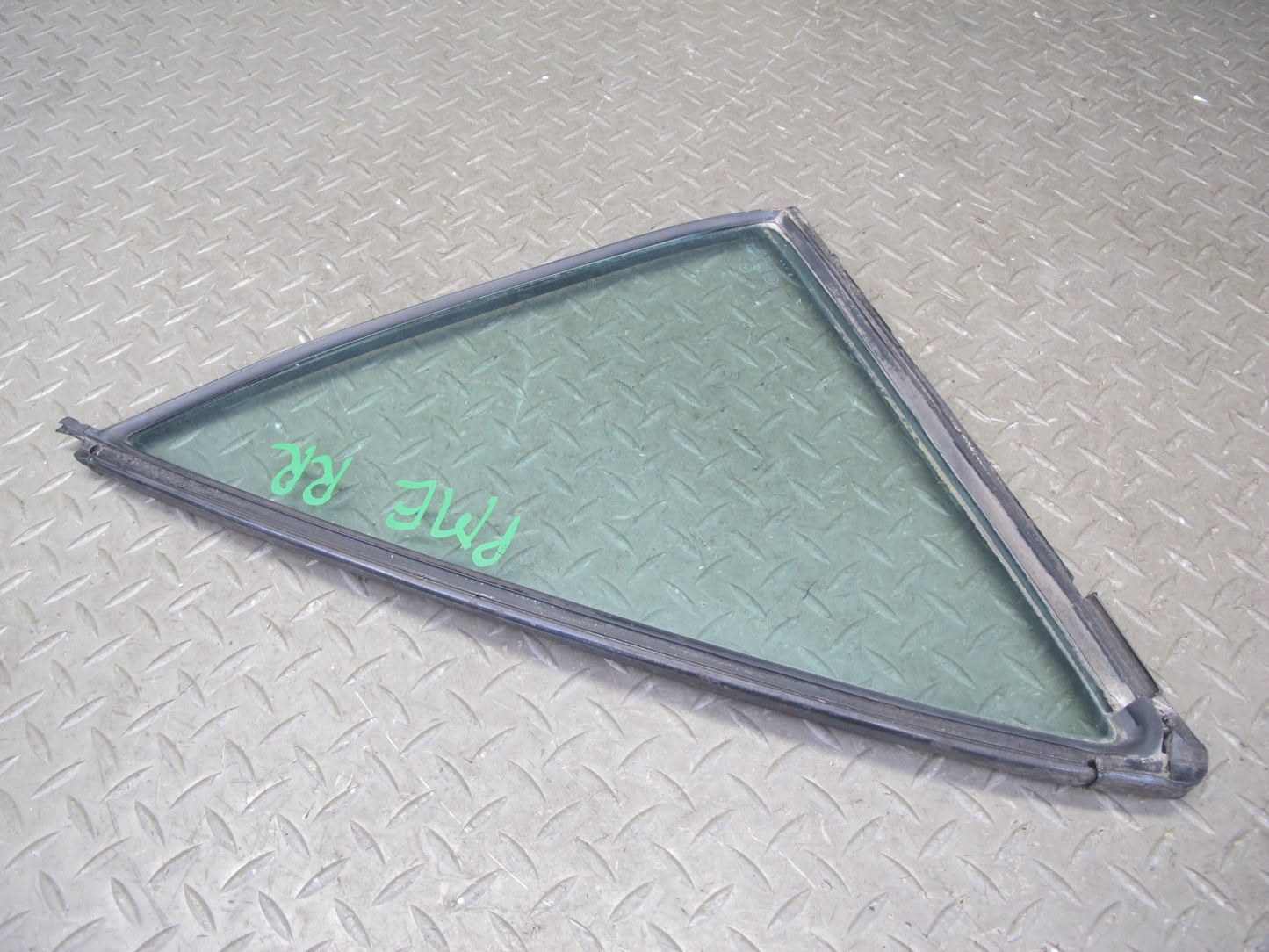 93-95 Mercedes W124 300D Sedan Rear Right Door Quarter Glass Window OEM