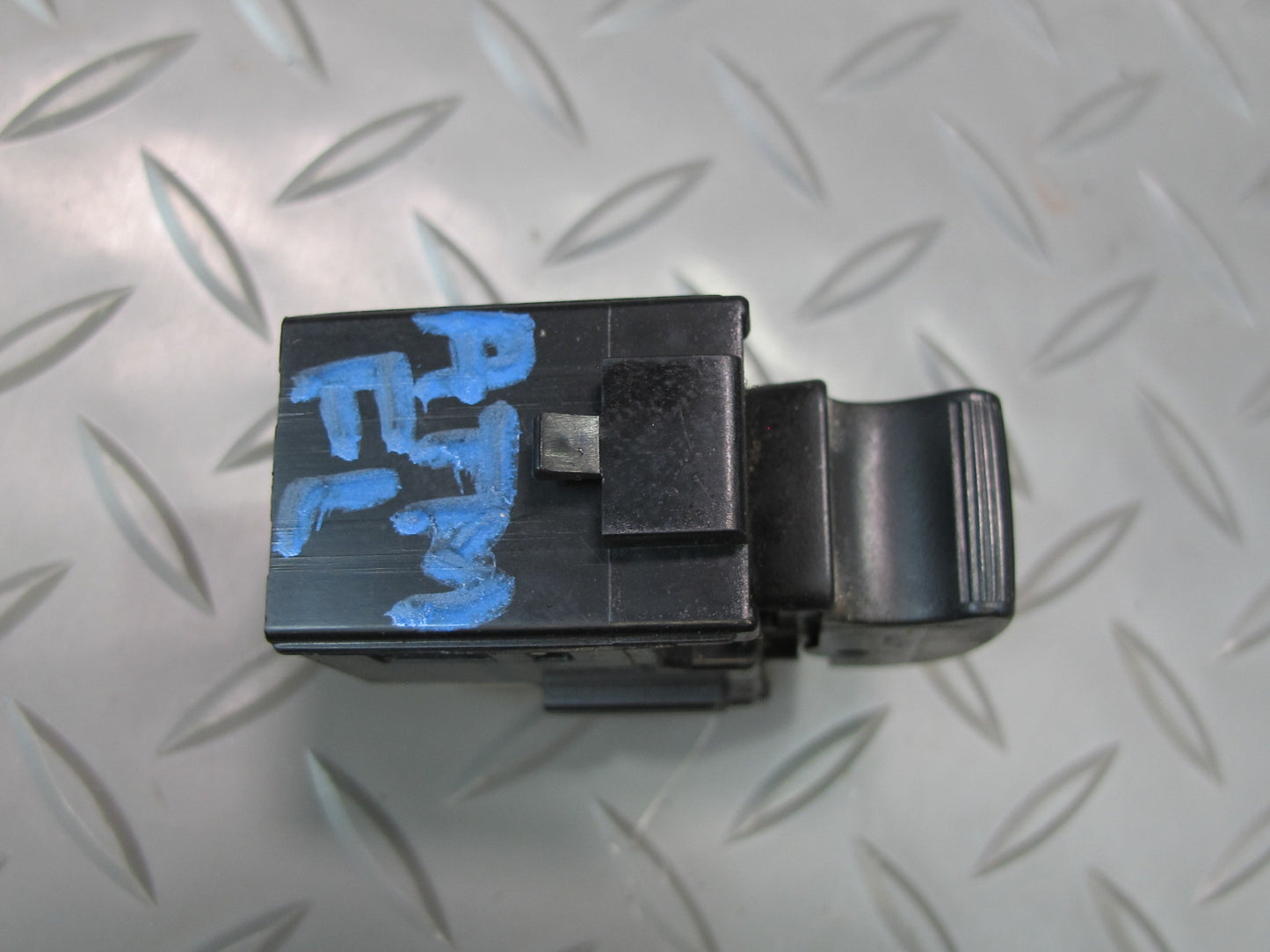 96-00 Toyota MARK2 JZX100 Set of 3 Power Window Switch OEM