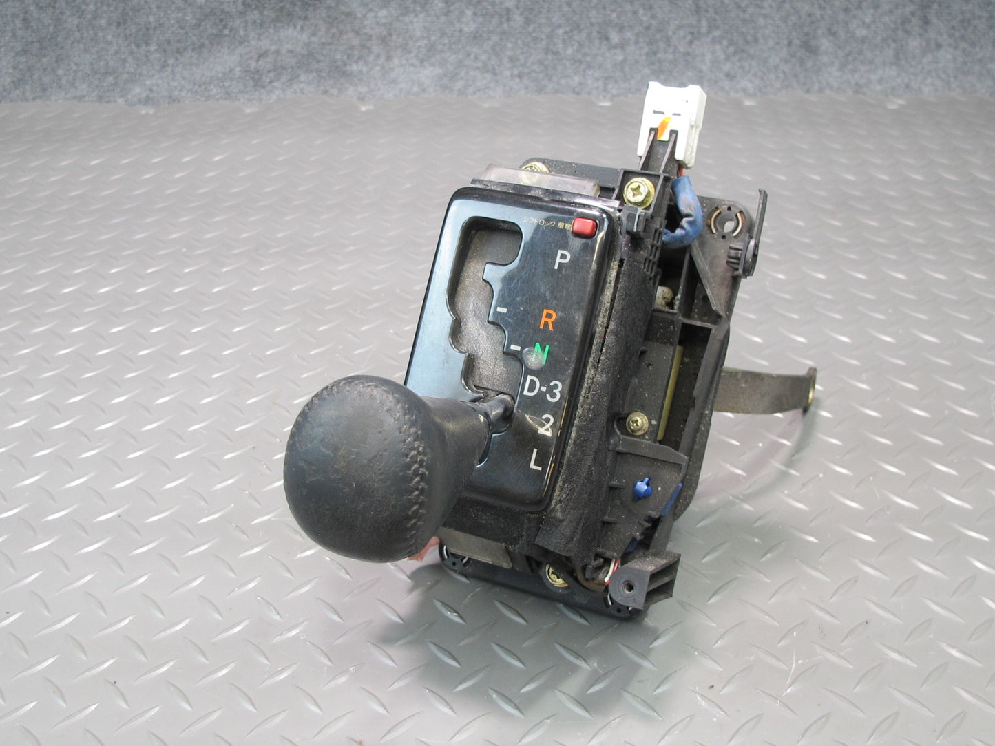 96-98 Toyota MARK2 JZX100 Tourer A340E A/T Automatic Transmission Shifter OEM