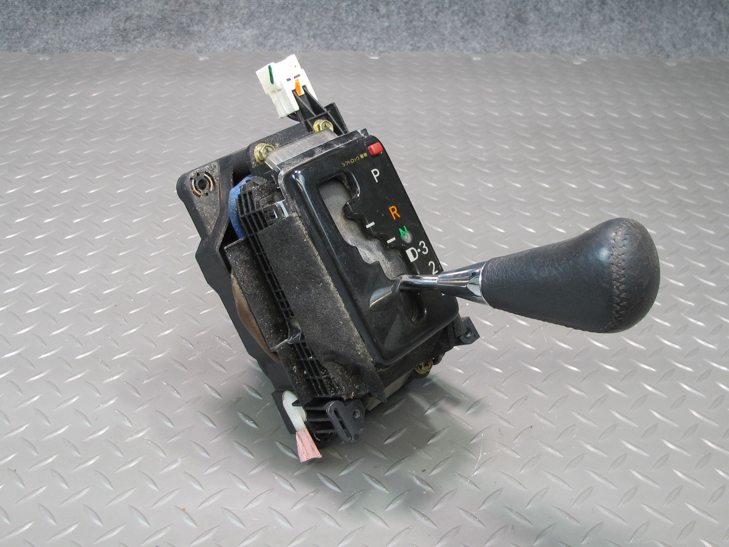 96-98 Toyota MARK2 JZX100 Tourer A340E A/T Automatic Transmission Shifter OEM