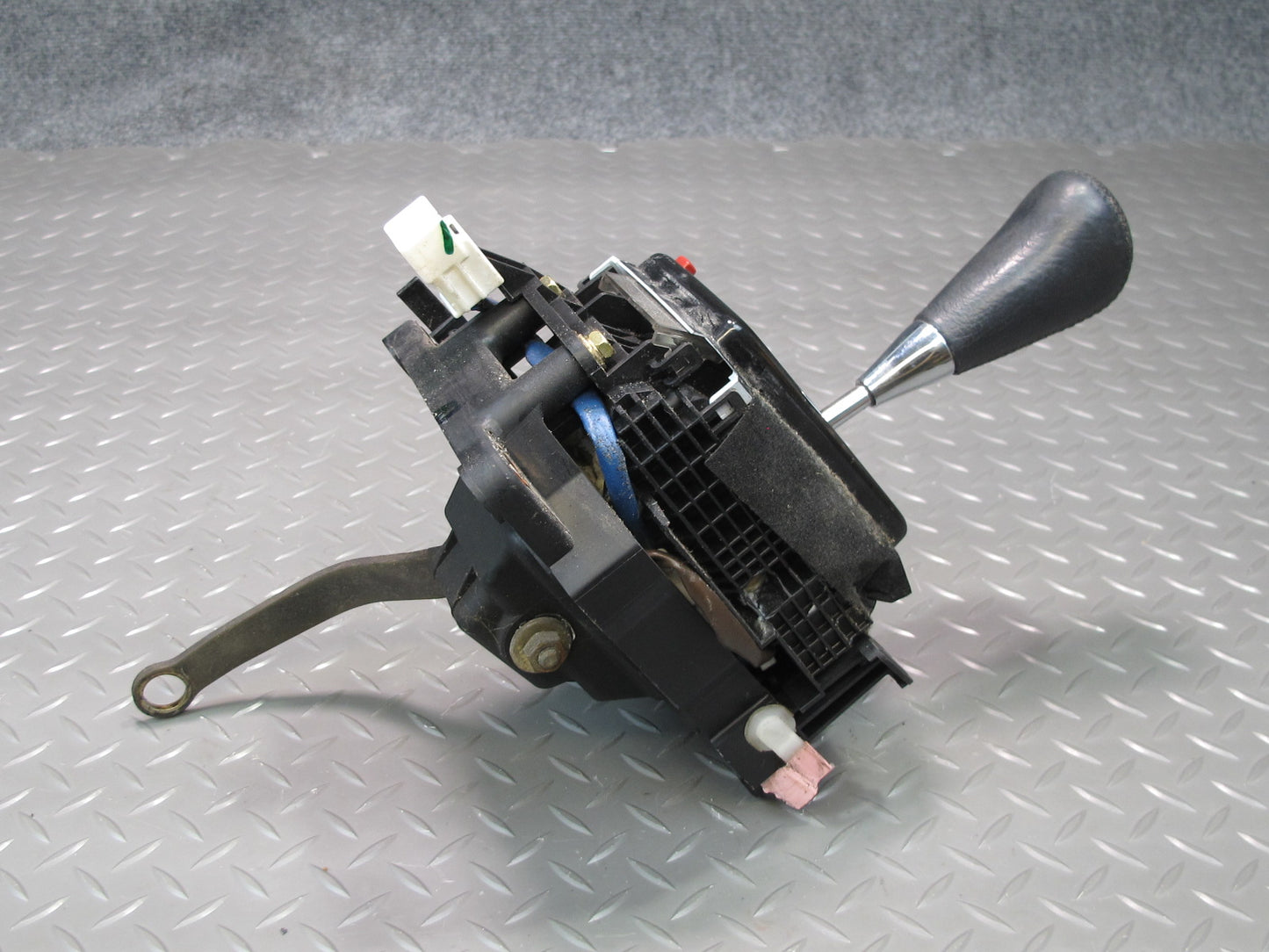 96-98 Toyota MARK2 JZX100 Tourer A340E A/T Automatic Transmission Shifter OEM