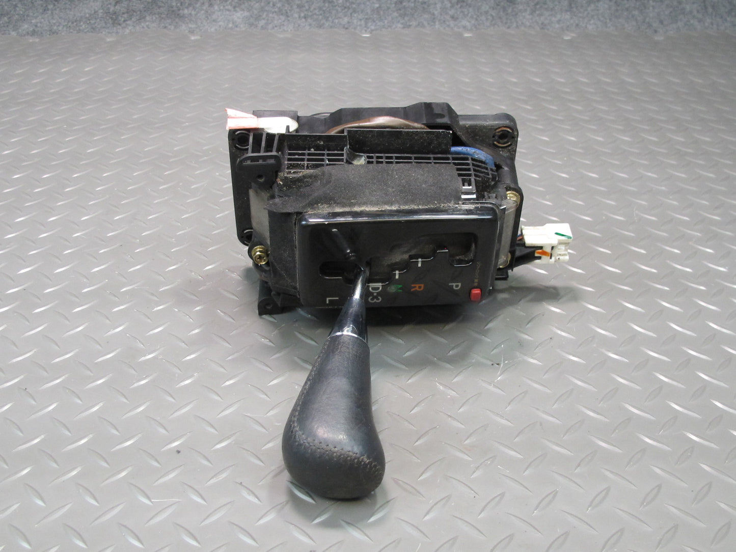 96-98 Toyota MARK2 JZX100 Tourer A340E A/T Automatic Transmission Shifter OEM