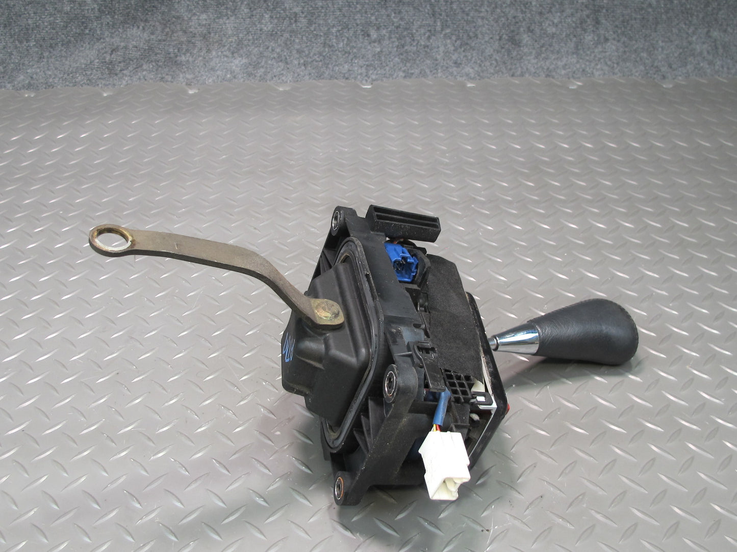 96-98 Toyota MARK2 JZX100 Tourer A340E A/T Automatic Transmission Shifter OEM