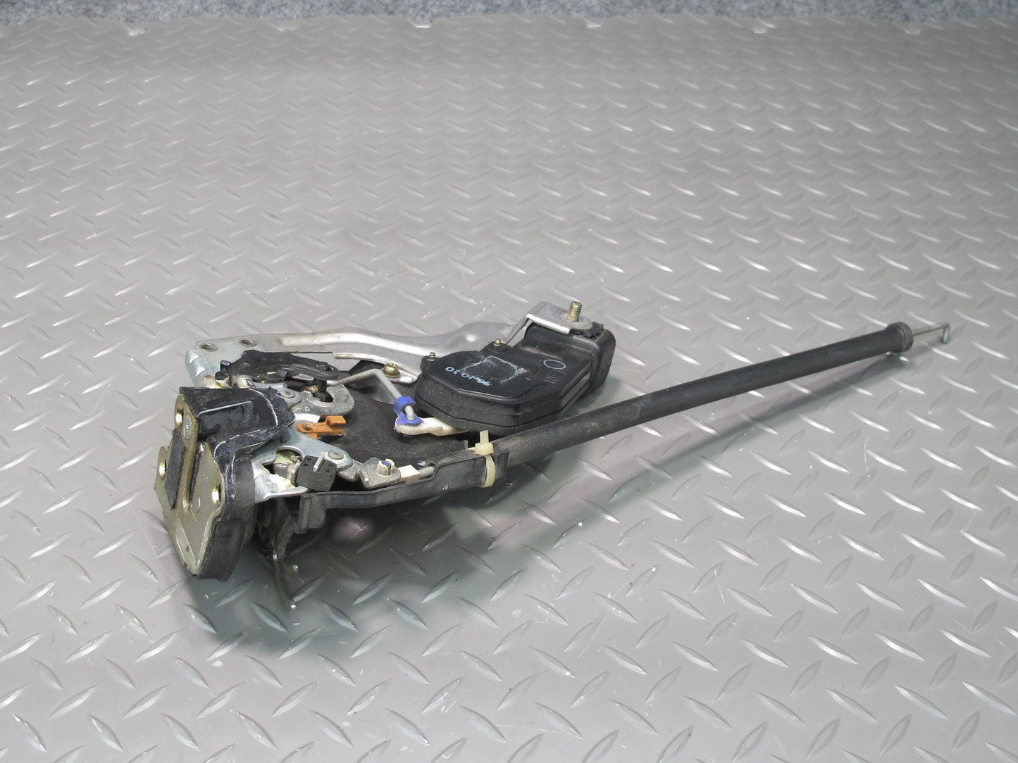 96-00 Toyota MARK2 JZX100 Tourer Rear Right Door Lock Latch Actuator OEM