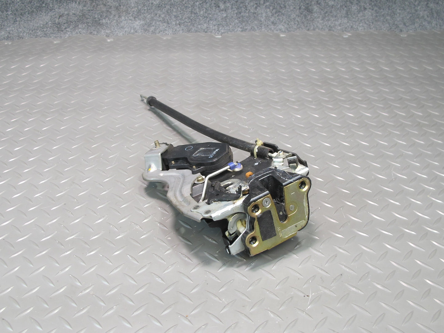 96-00 Toyota MARK2 JZX100 Tourer Rear Right Door Lock Latch Actuator OEM