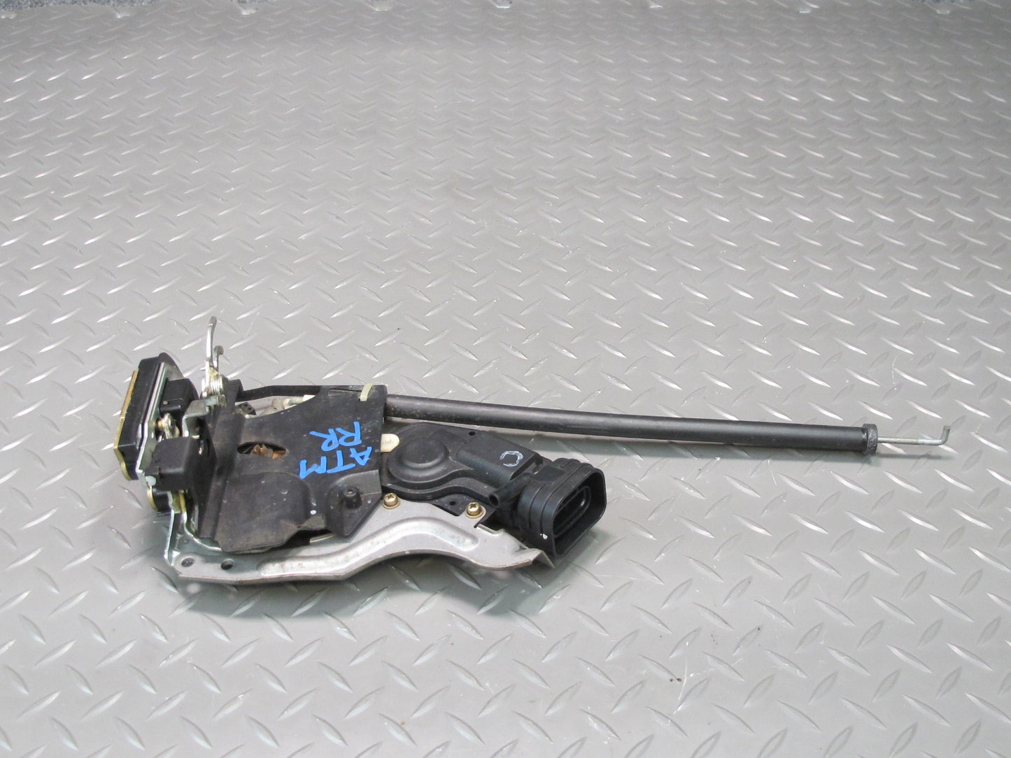 96-00 Toyota MARK2 JZX100 Tourer Rear Right Door Lock Latch Actuator OEM