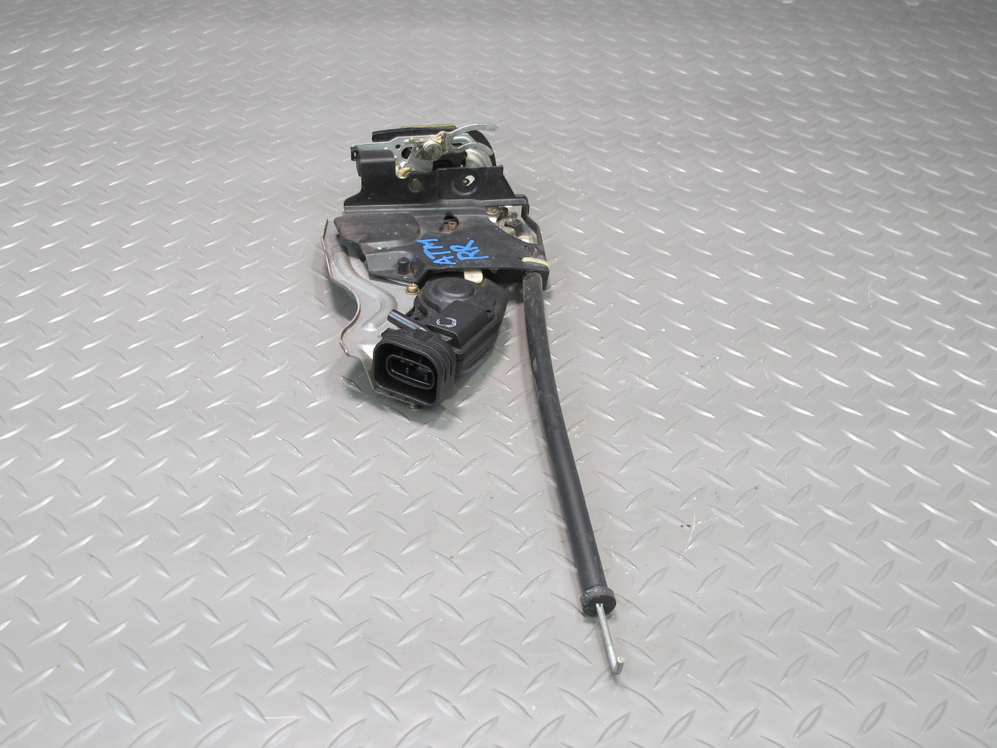 96-00 Toyota MARK2 JZX100 Tourer Rear Right Door Lock Latch Actuator OEM