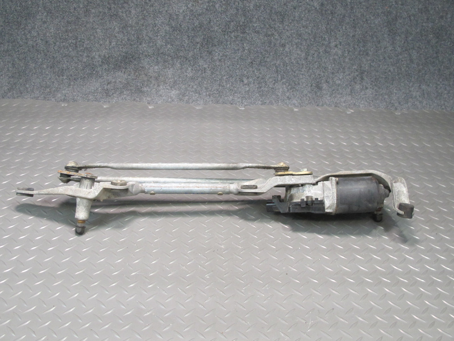 96-00 Toyota MARK2 JZX100 Windshield Wiper Transmission Linkage w Motor OEM