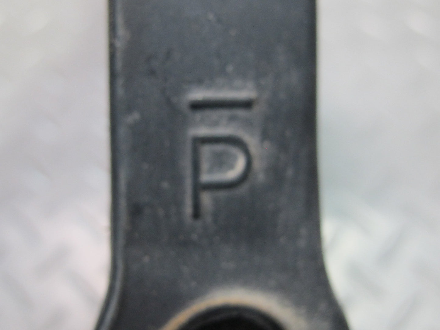 96-00 Toyota MARK2 JZX100 Set of 2 Front Left & Right Wiper Arm OEM