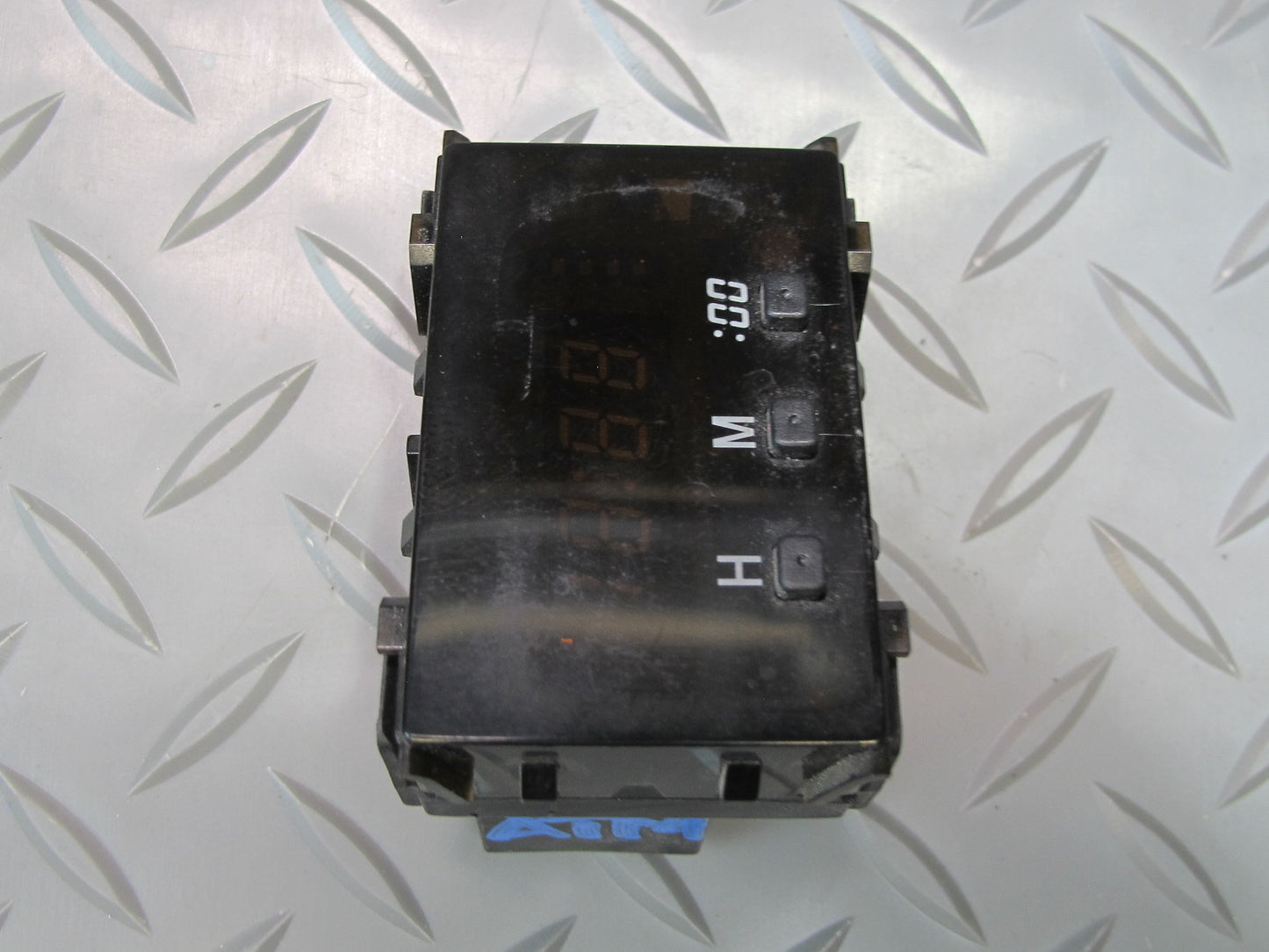 96-98 Toyota MARK2 JZX100 Dash Digital Clock Unit OEM