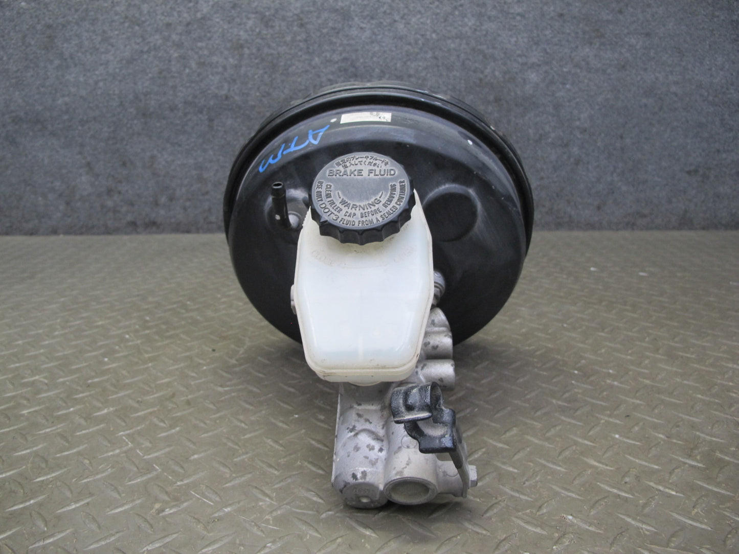 96-98 Toyota MARK2 JZX100 Tourer S Brake Master Cylinder Booster Fluid Reservoir