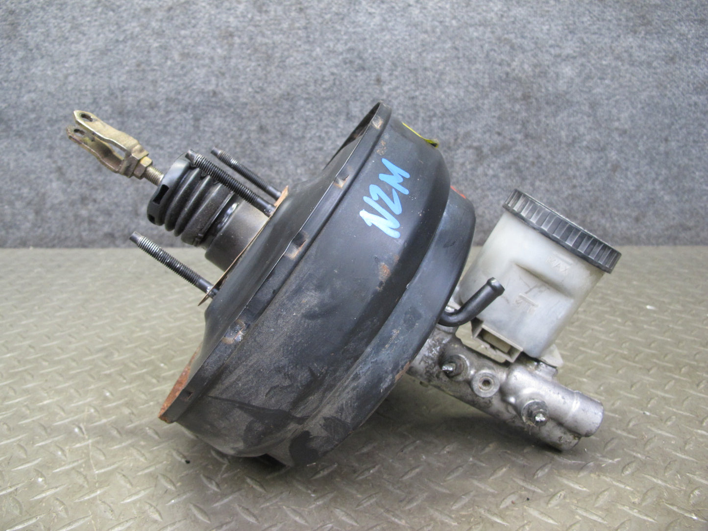 1991 Nissan Z32 300ZX Turbo Brake Master Cylinder Booster Fluid Reservoir OEM