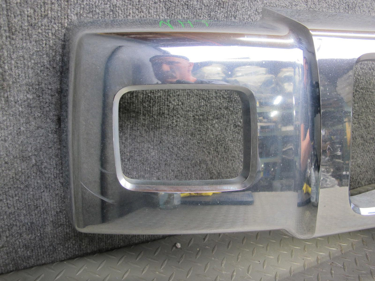 2008-2009 Hummer H2 Front Chrome Grille Panel 25886172