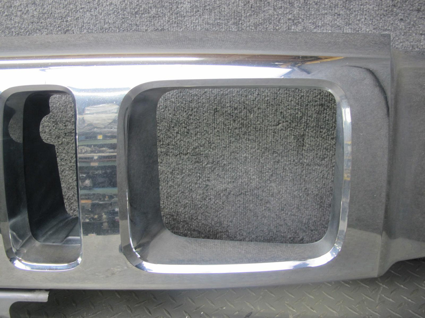 2008-2009 Hummer H2 Front Chrome Grille Panel 25886172