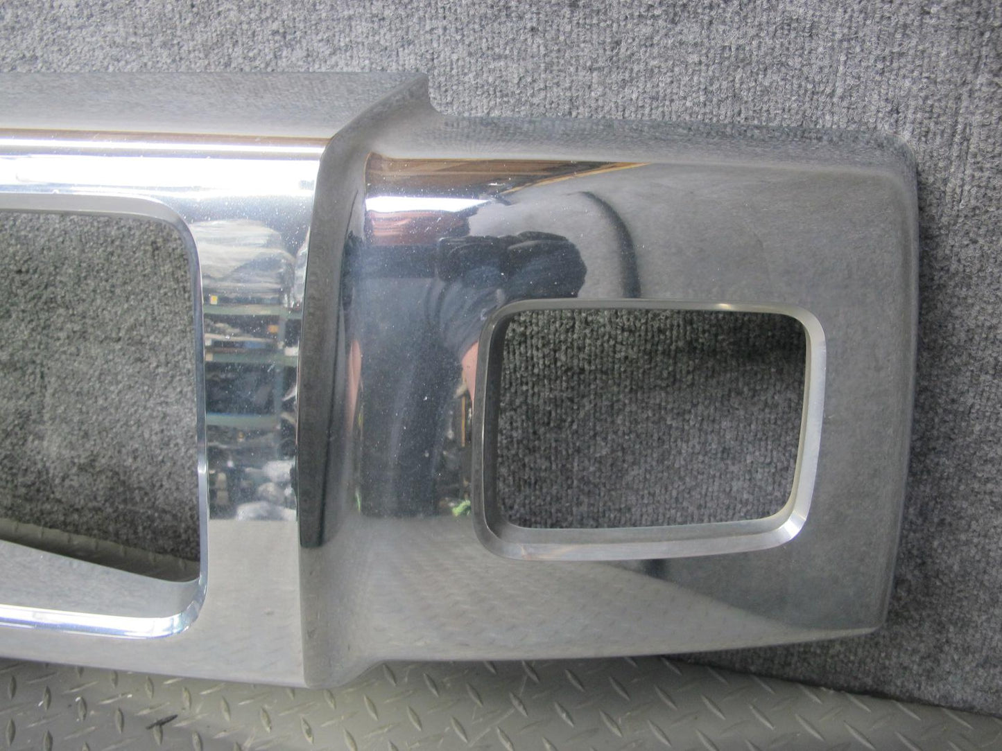 2008-2009 Hummer H2 Front Chrome Grille Panel 25886172