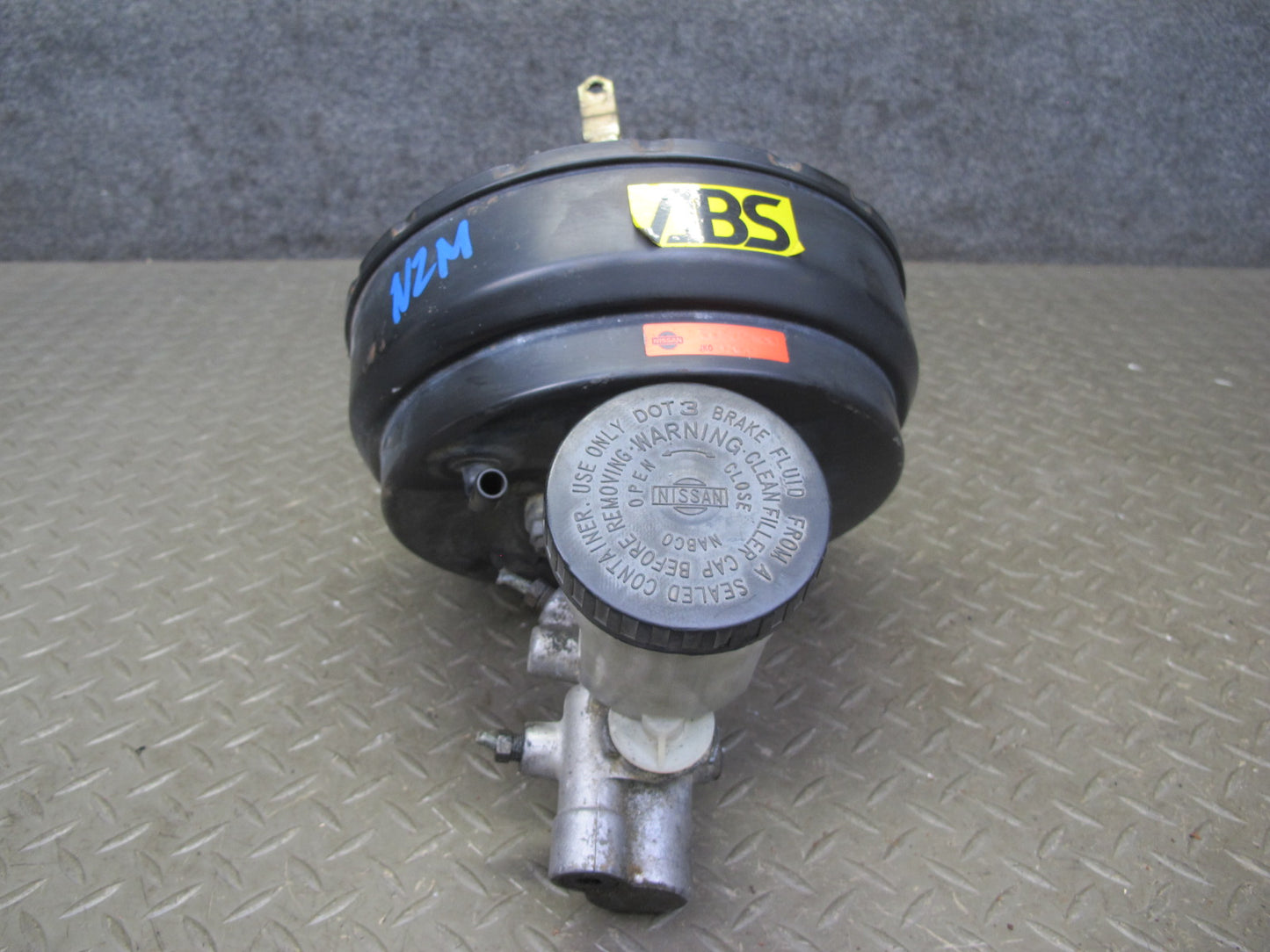 1991 Nissan Z32 300ZX Turbo Brake Master Cylinder Booster Fluid Reservoir OEM