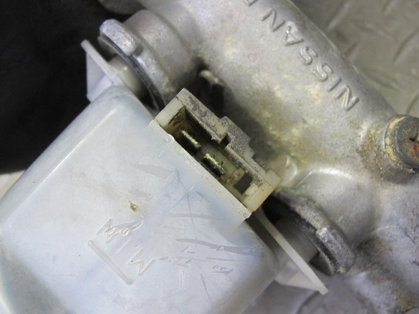 1991 Nissan Z32 300ZX Turbo Brake Master Cylinder Booster Fluid Reservoir OEM