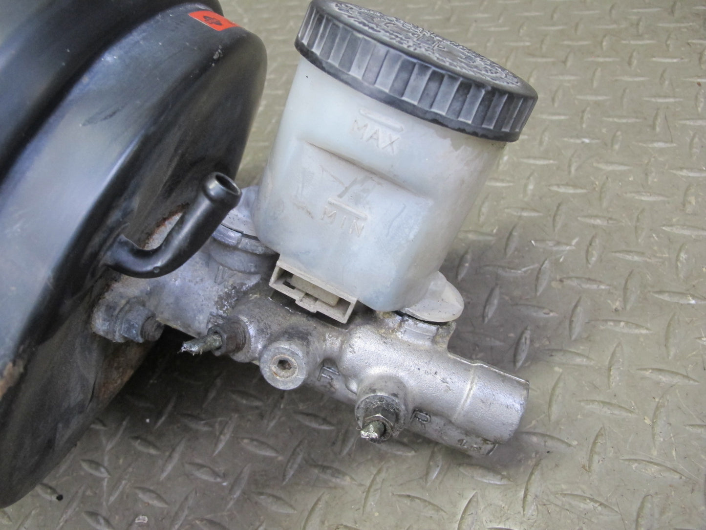 1991 Nissan Z32 300ZX Turbo Brake Master Cylinder Booster Fluid Reservoir OEM