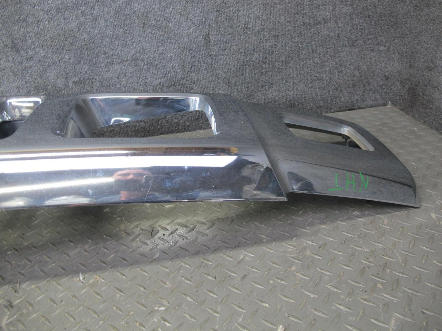 2008-2009 Hummer H2 Front Chrome Grille Panel 25886172