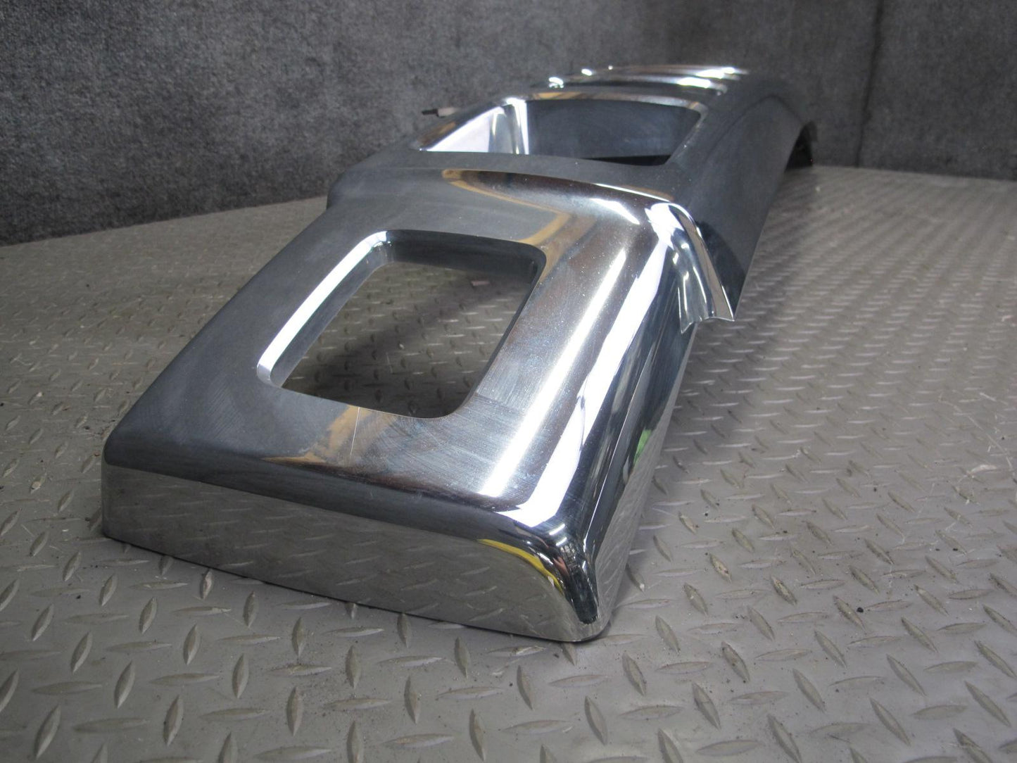 2008-2009 Hummer H2 Front Chrome Grille Panel 25886172