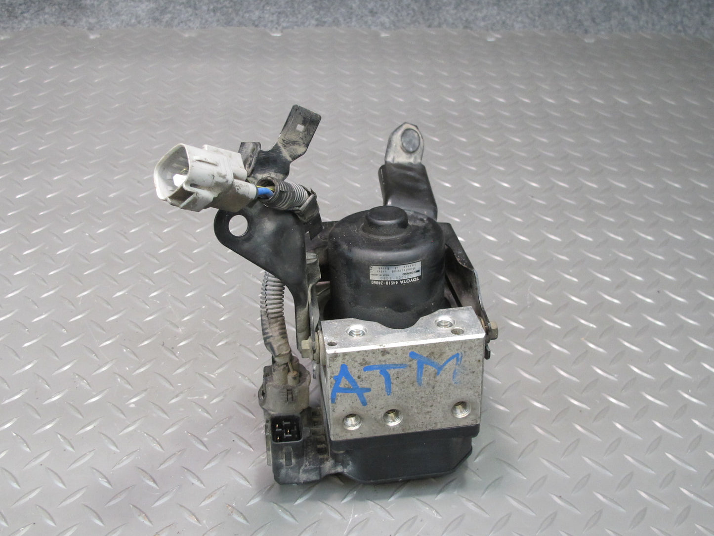 1996 Toyota MARK2 JZX100 Anti Lock Brake ABS Pump Module 44510-24060 OEM