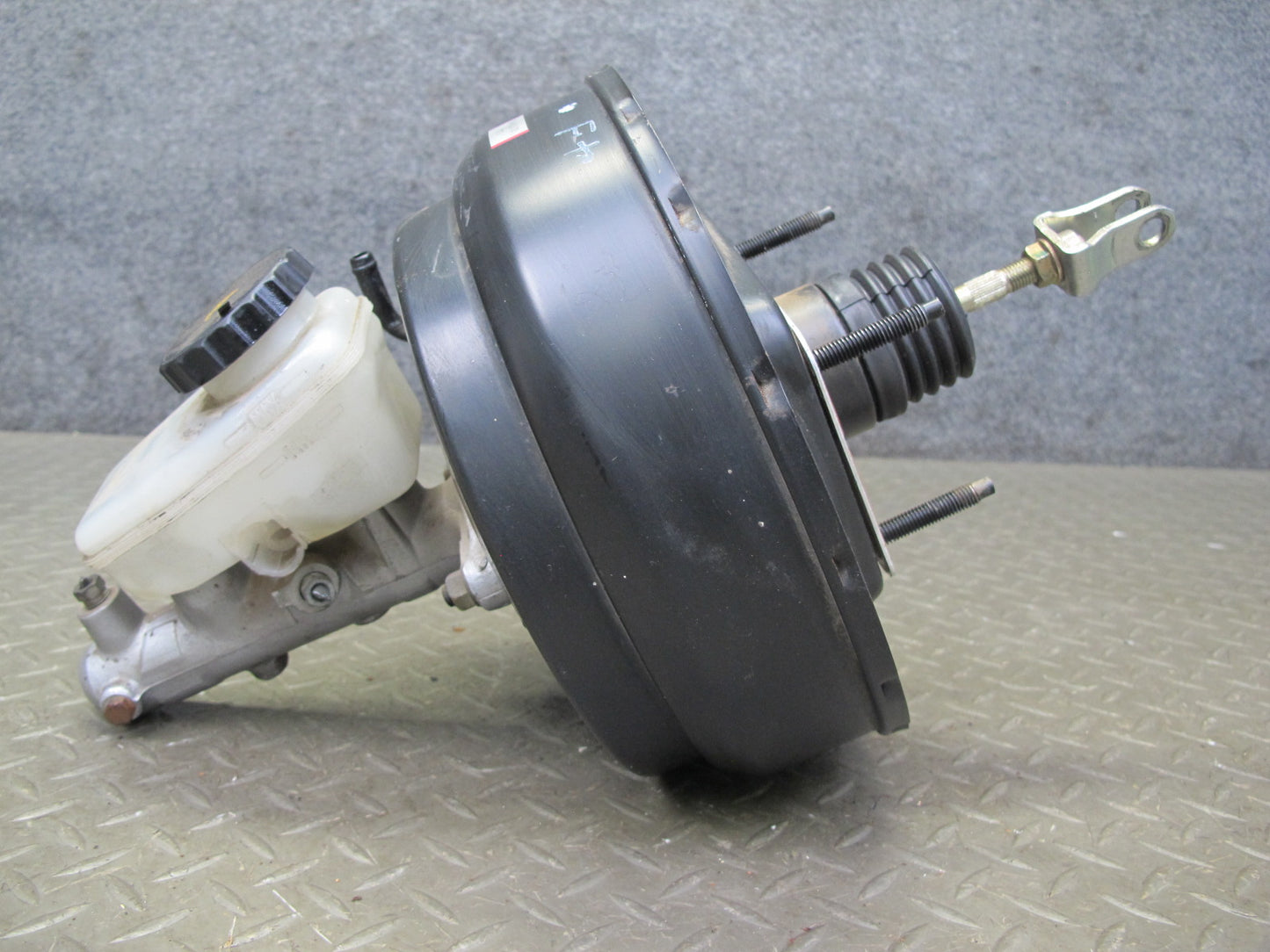 96-97 Toyota Celsior UCF20 RHD Brake Master Cylinder Booster Fluid Reservoir OEM