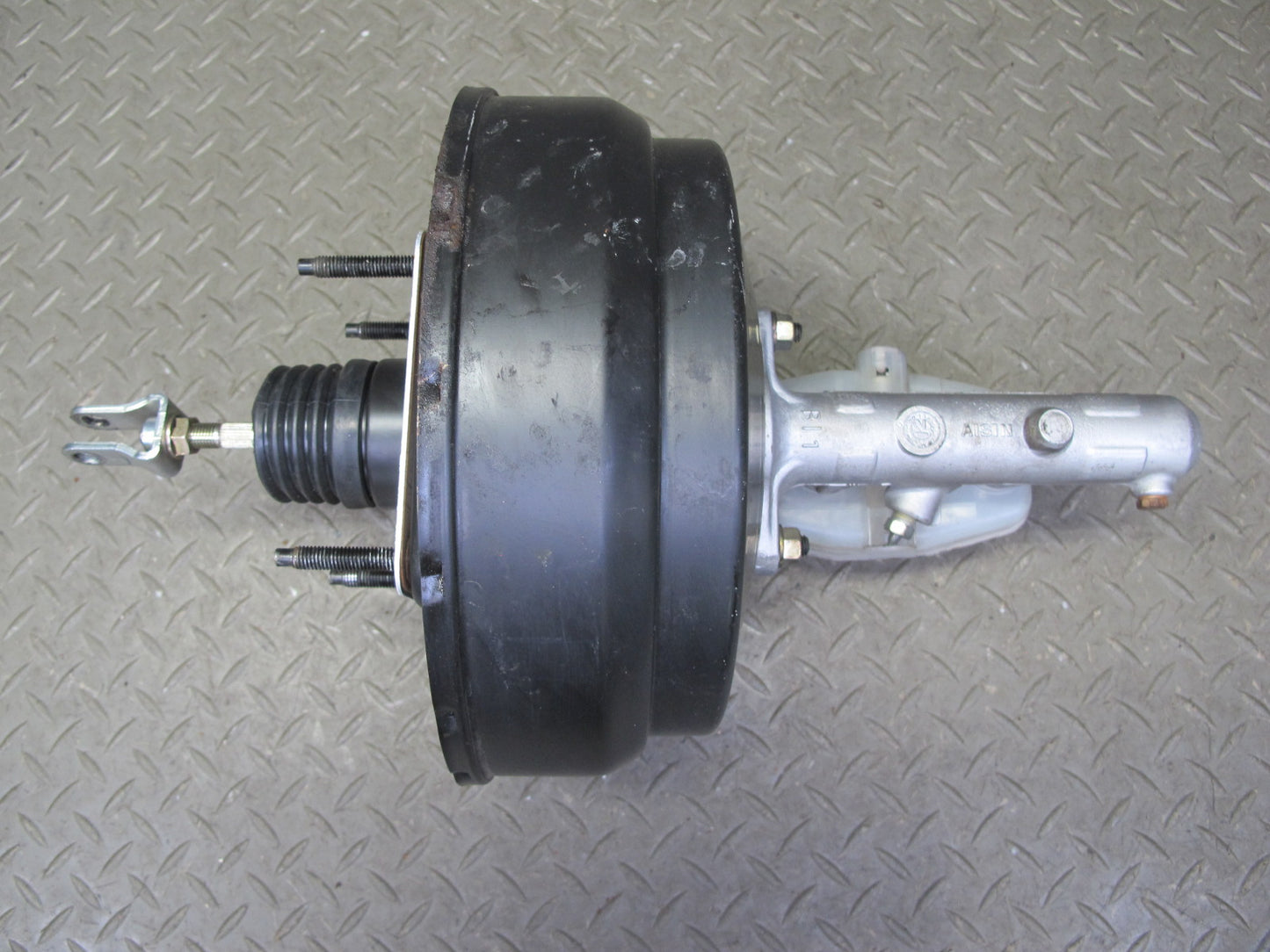 96-97 Toyota Celsior UCF20 RHD Brake Master Cylinder Booster Fluid Reservoir OEM