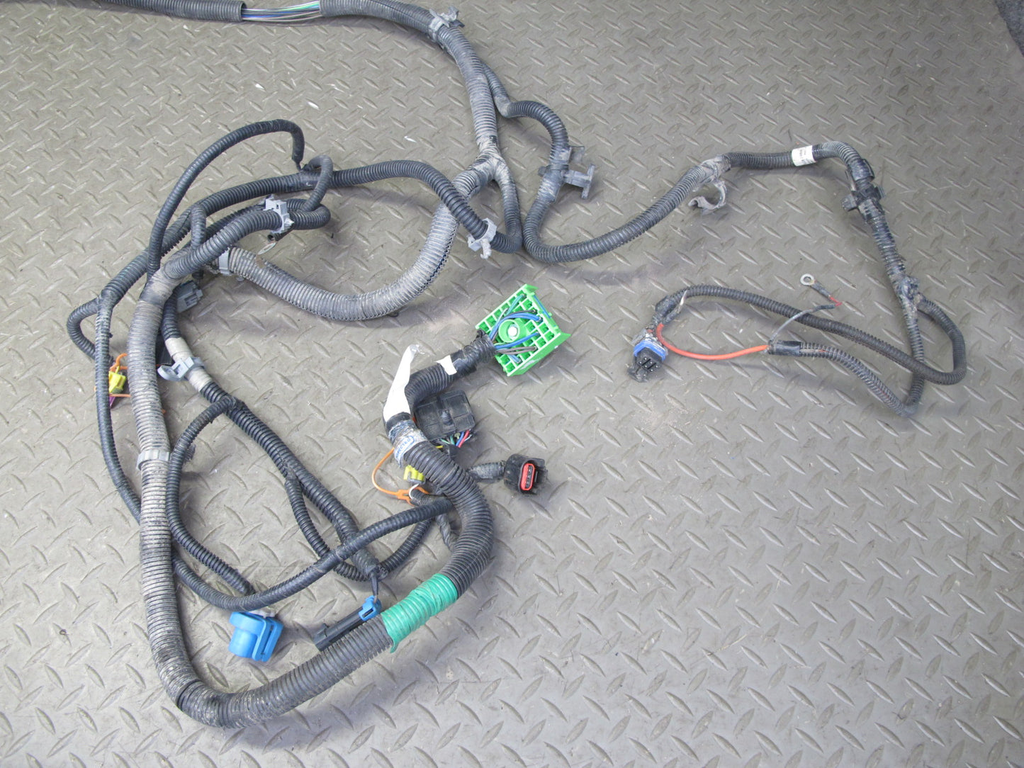 2006-2007 Hummer H2 6.0L Engine Bay Wire Wiring Harness