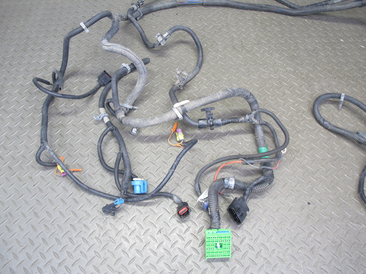 2006-2007 Hummer H2 6.0L Engine Bay Wire Wiring Harness