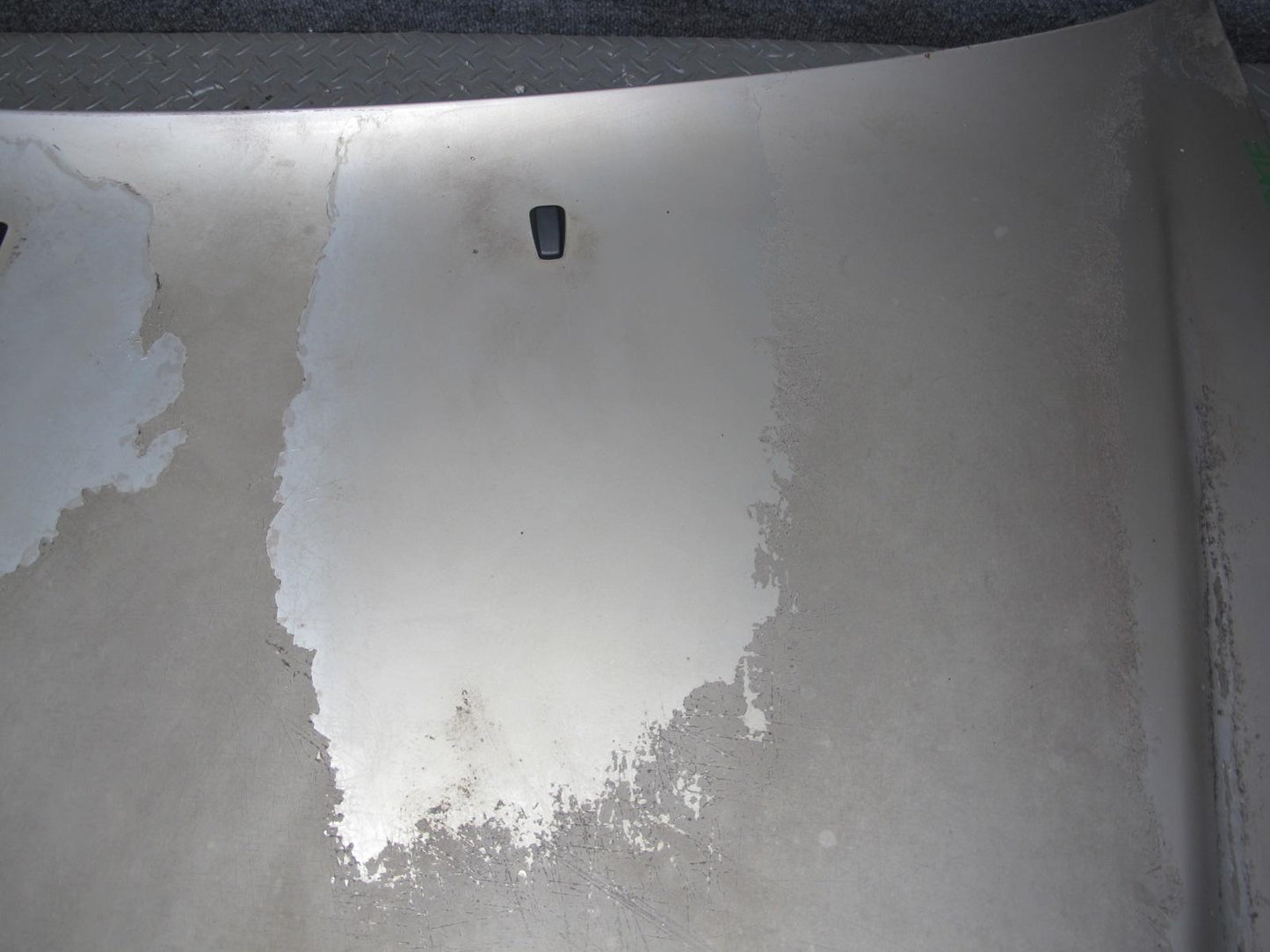 94-95 Mercedes W124 300D Sedan Hood Bonnet Shell Cover Panel Silver w Emblem OEM