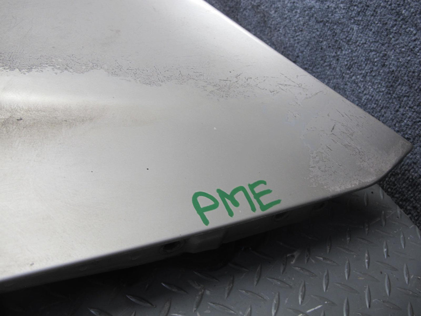 94-95 Mercedes W124 300D Sedan Hood Bonnet Shell Cover Panel Silver w Emblem OEM