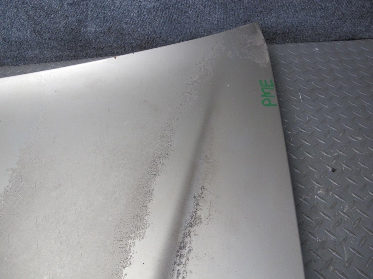 94-95 Mercedes W124 300D Sedan Hood Bonnet Shell Cover Panel Silver w Emblem OEM