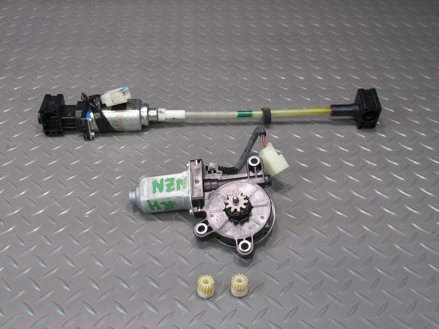 09-20 Nissan Z34 370Z Right Passenger Seat Motor Set OEM