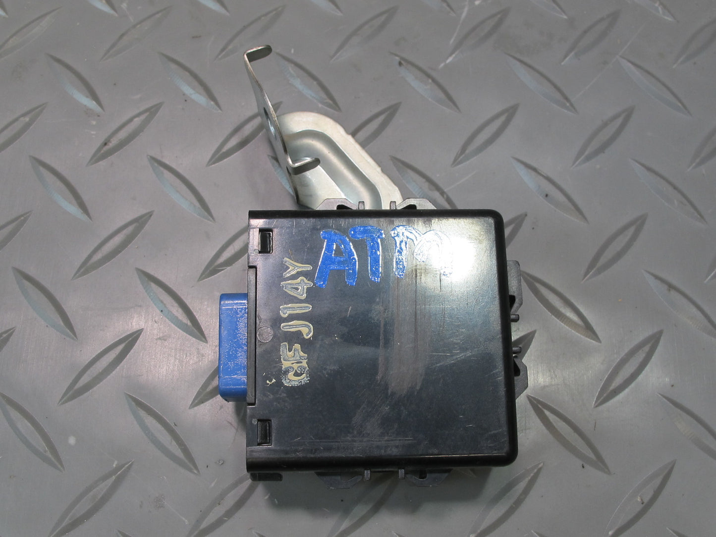 96-00 Toyota Cresta MARK2 JZX100 Power Steering Control Module 89650-22240 OEM