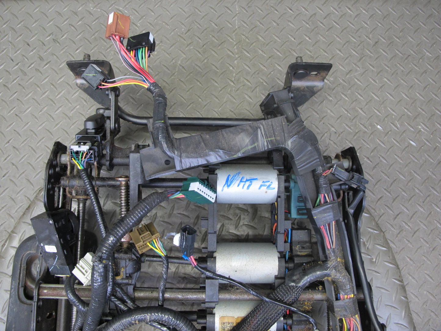 2008-2009 Hummer H2 Front Left Seat Lower Frame Track Rail w Motors