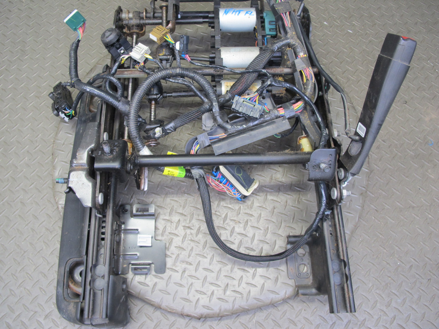 2008-2009 Hummer H2 Front Left Seat Lower Frame Track Rail w Motors