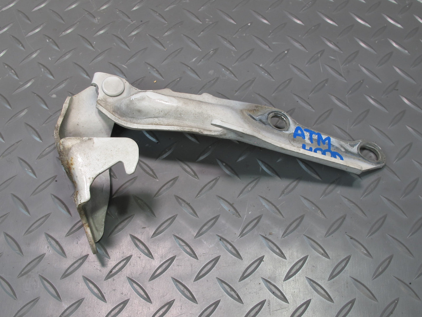 96-00 Toyota MARK2 JZX100 Set of 2 Front Left & Right Hood Hinge OEM