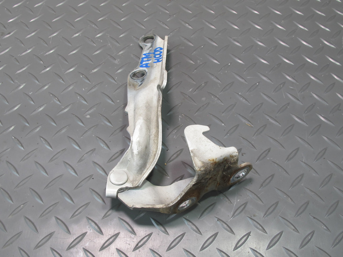 96-00 Toyota MARK2 JZX100 Set of 2 Front Left & Right Hood Hinge OEM