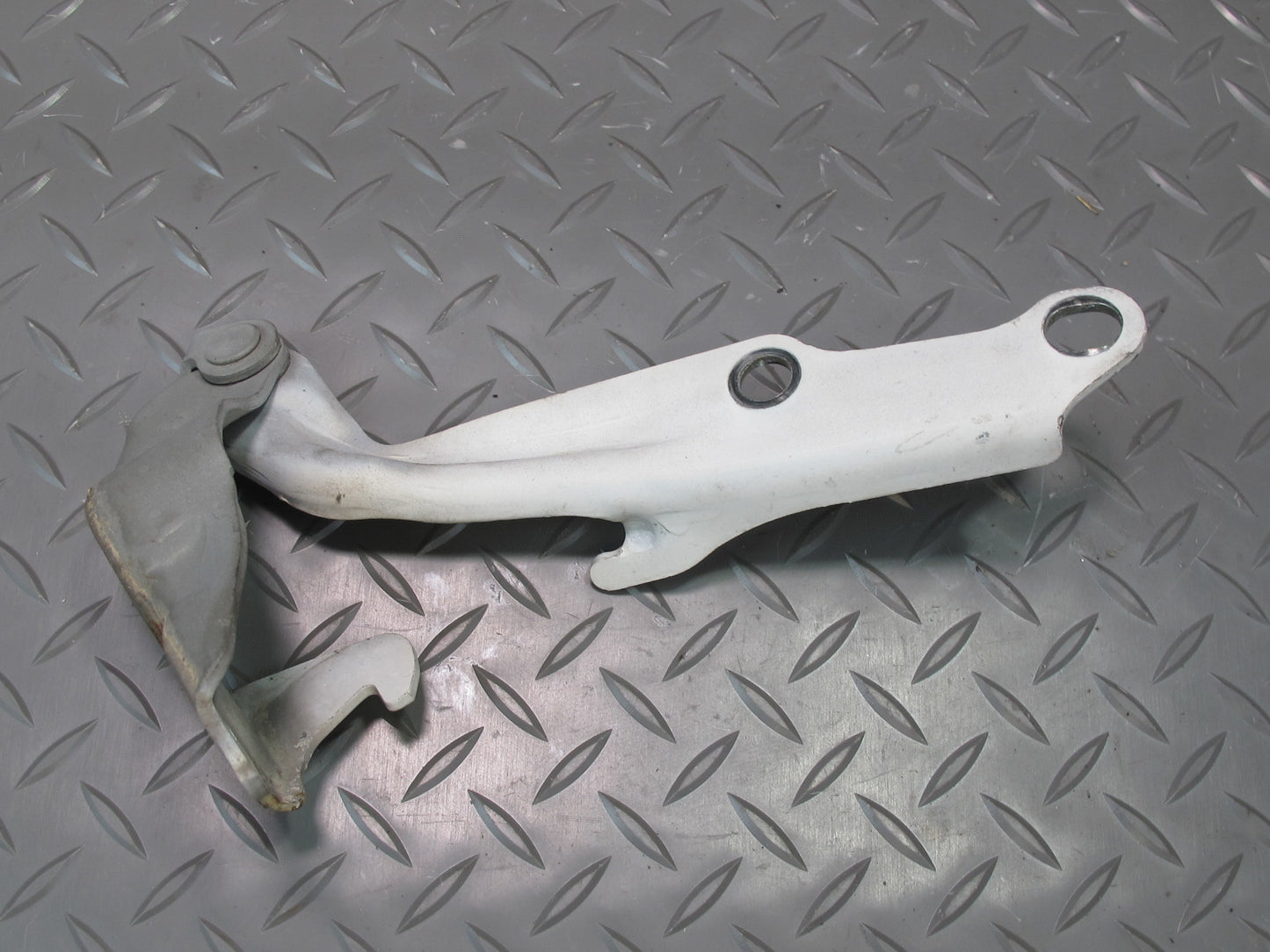 96-00 Toyota MARK2 JZX100 Set of 2 Front Left & Right Hood Hinge OEM