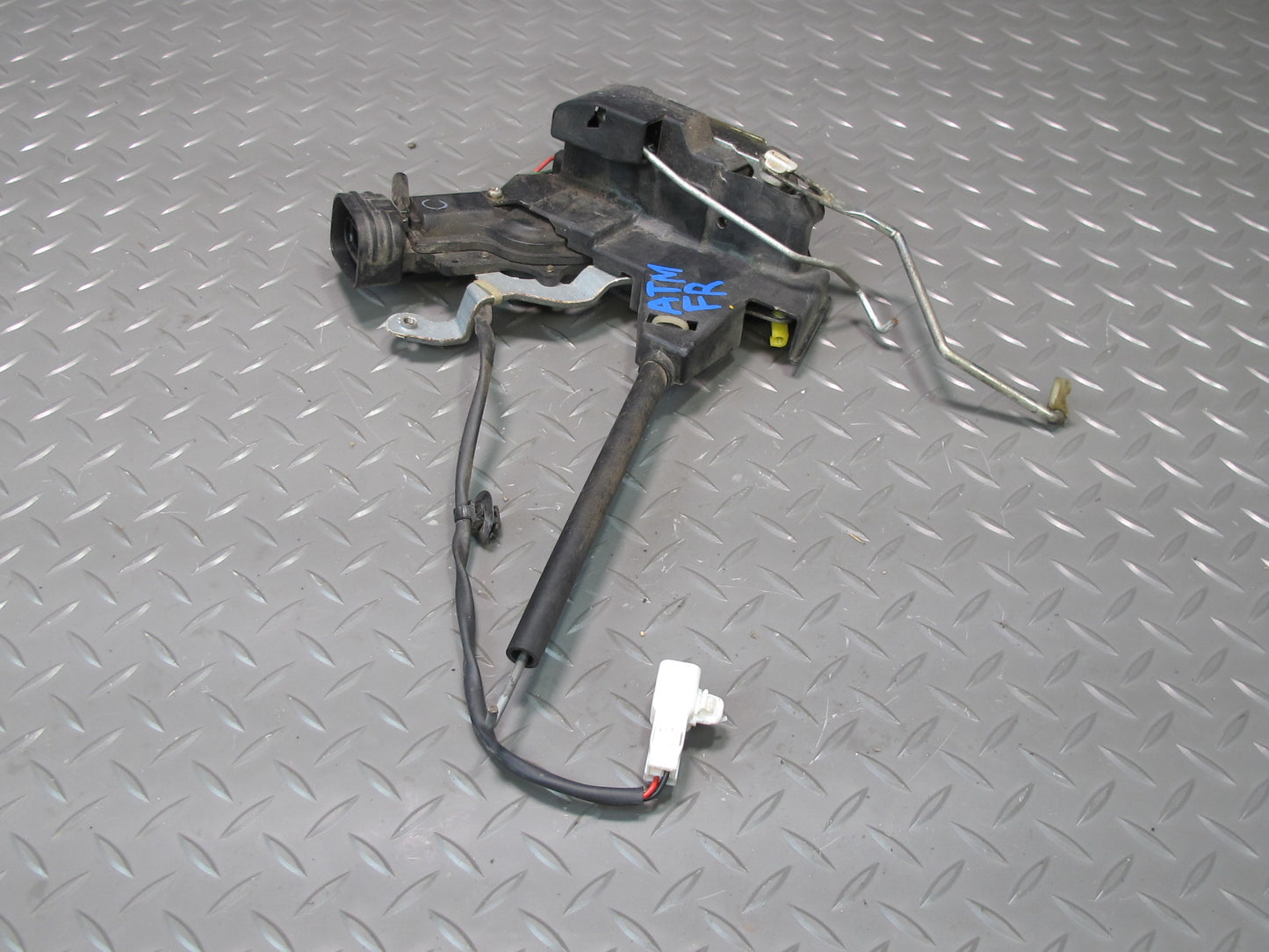 96-00 Toyota MARK2 JZX100 Tourer Front Right Door Lock Latch Actuator OEM