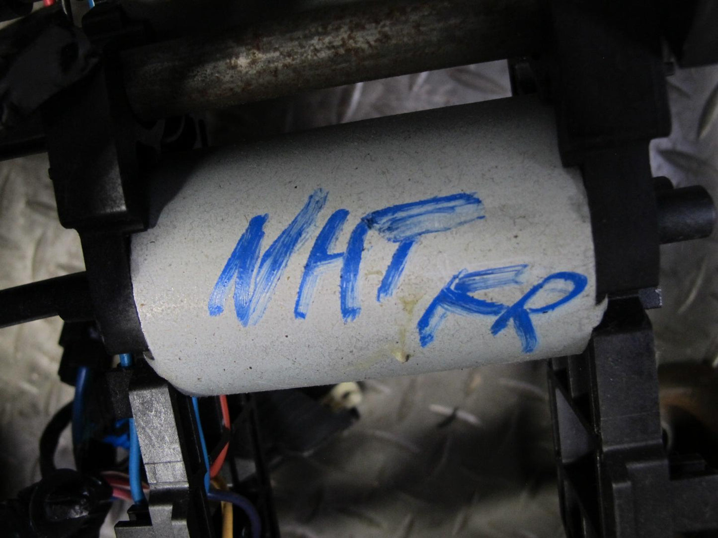 2008-2009 Hummer H2 Front Right Seat Lower Frame Track Rail w Motors